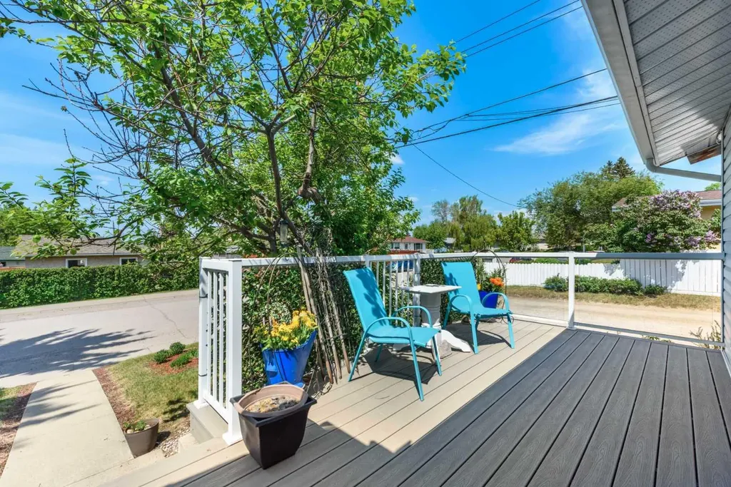 208 Van Horne Crescent NE Calgary AB T2E6H1