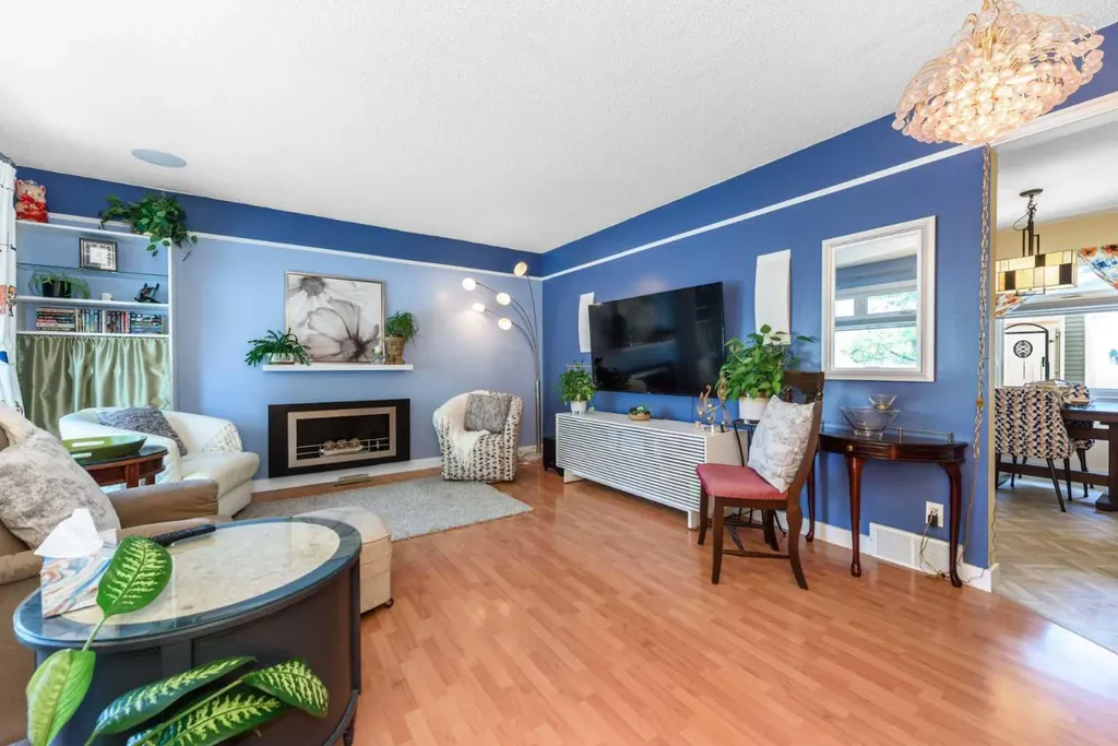 208 Van Horne Crescent NE Calgary AB T2E6H1