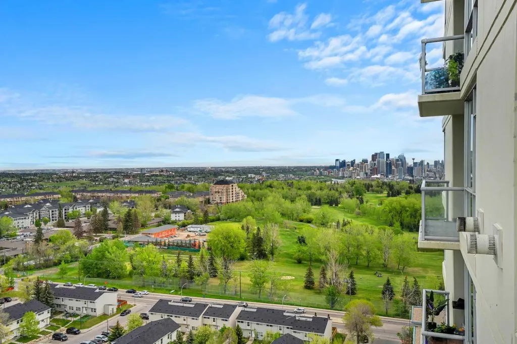 55 Spruce Place SW Calgary AB T3C 3X5