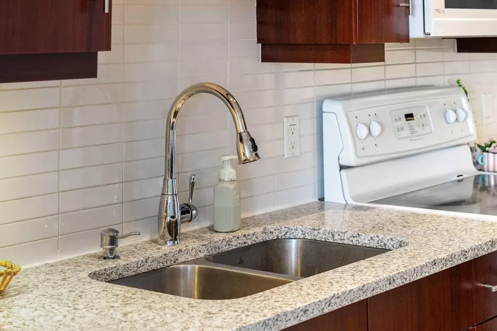 55 Spruce Place SW Calgary AB T3C 3X5