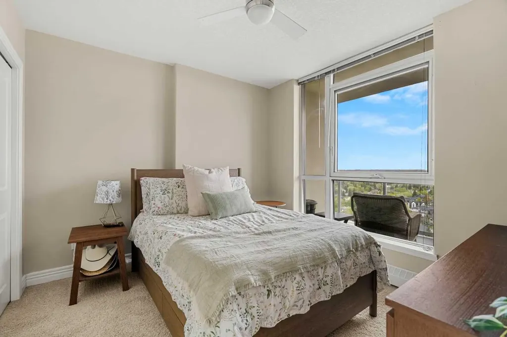 55 Spruce Place SW Calgary AB T3C 3X5