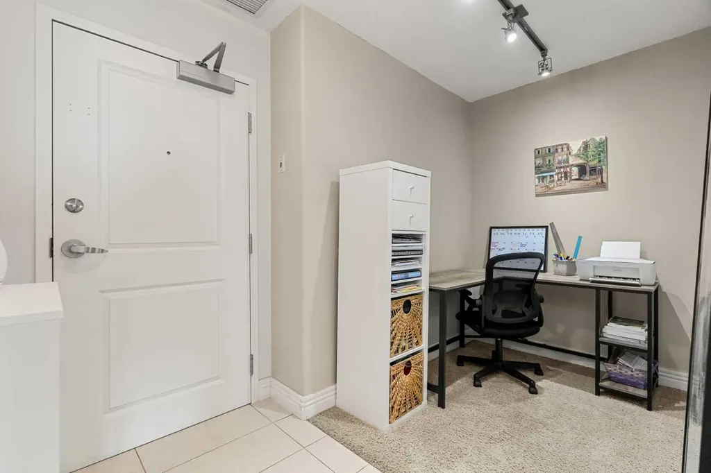 55 Spruce Place SW Calgary AB T3C 3X5
