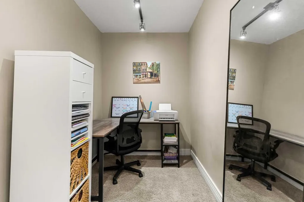 55 Spruce Place SW Calgary AB T3C 3X5