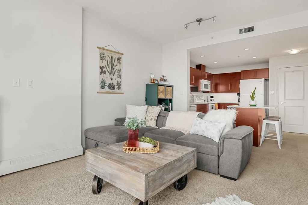 55 Spruce Place SW Calgary AB T3C 3X5