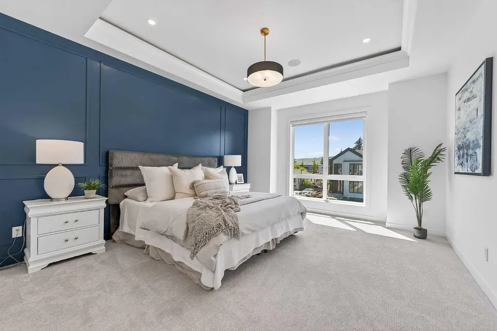8124 47 Avenue NW Calgary AB T3B1Z5