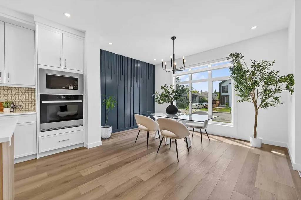 8124 47 Avenue NW Calgary AB T3B1Z5