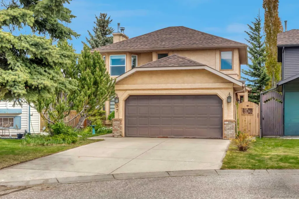 37 Shawbrooke Bay SW Calgary AB T2Y 3A1