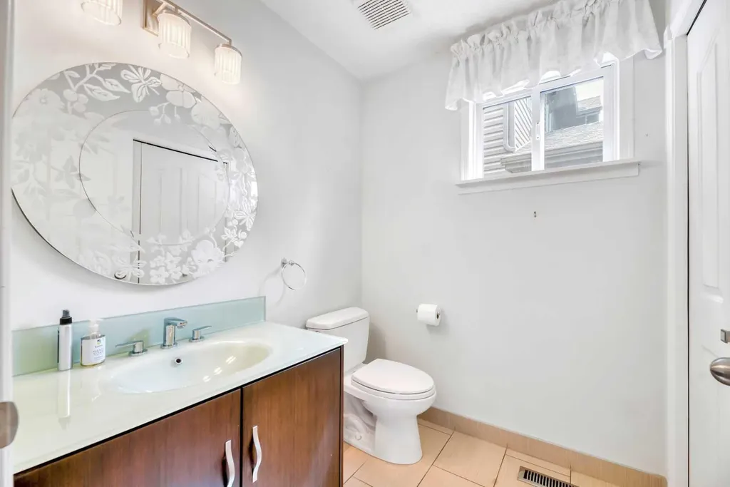 37 Shawbrooke Bay SW Calgary AB T2Y 3A1