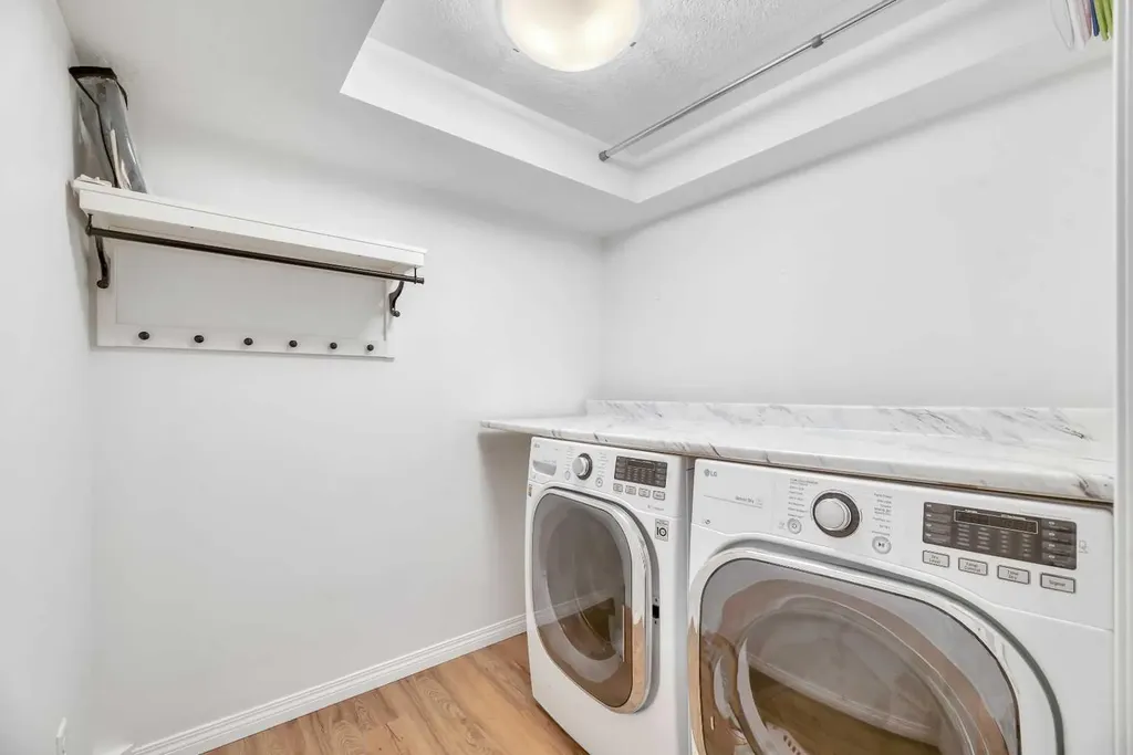 37 Shawbrooke Bay SW Calgary AB T2Y 3A1