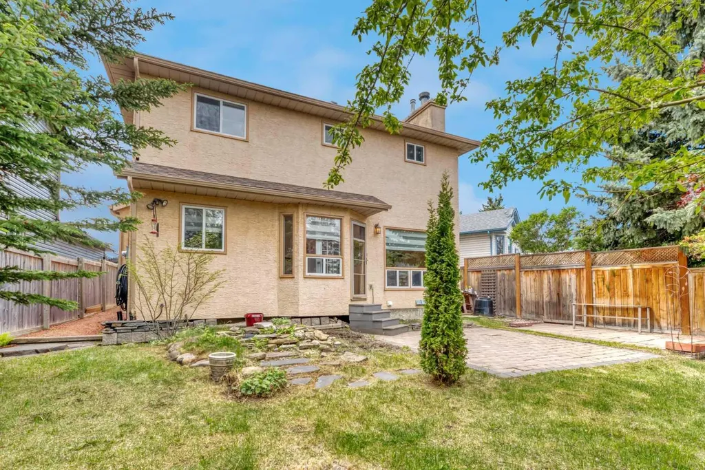 37 Shawbrooke Bay SW Calgary AB T2Y 3A1