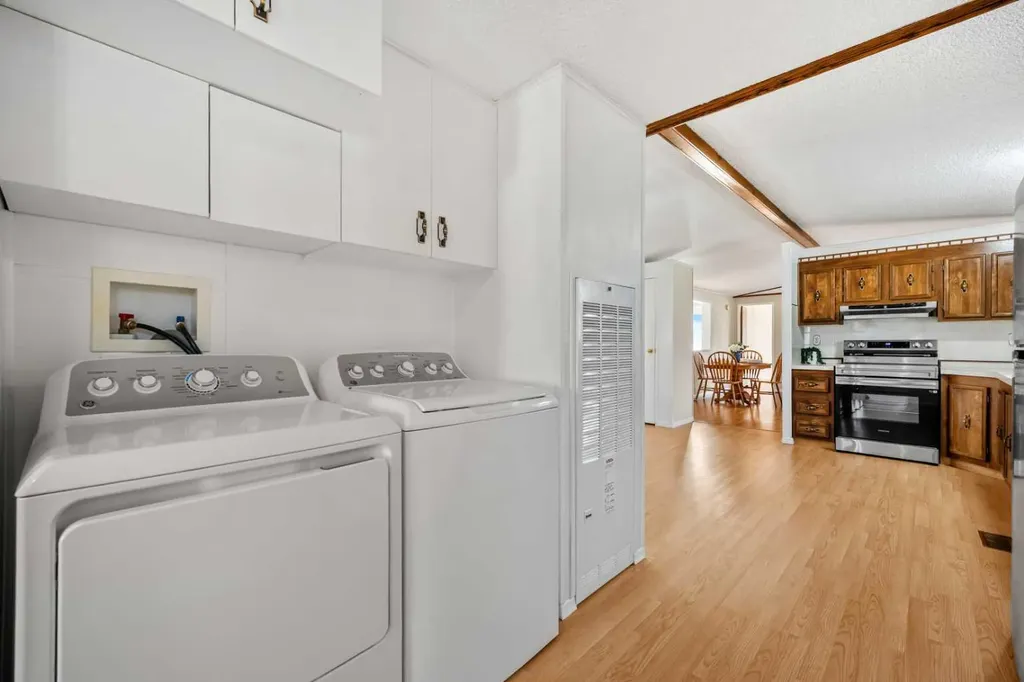99 Arbour Lake Road NW Calgary AB T3G 4E4