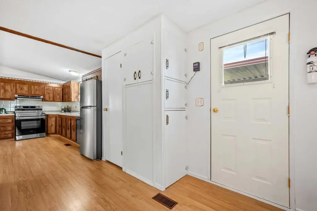 99 Arbour Lake Road NW Calgary AB T3G 4E4