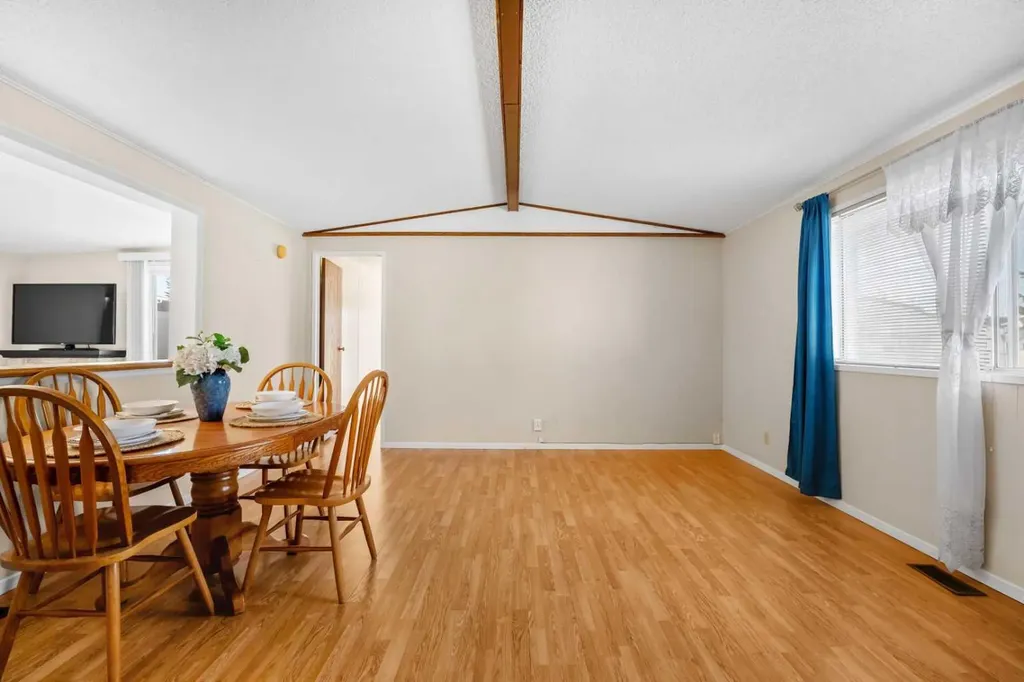 99 Arbour Lake Road NW Calgary AB T3G 4E4
