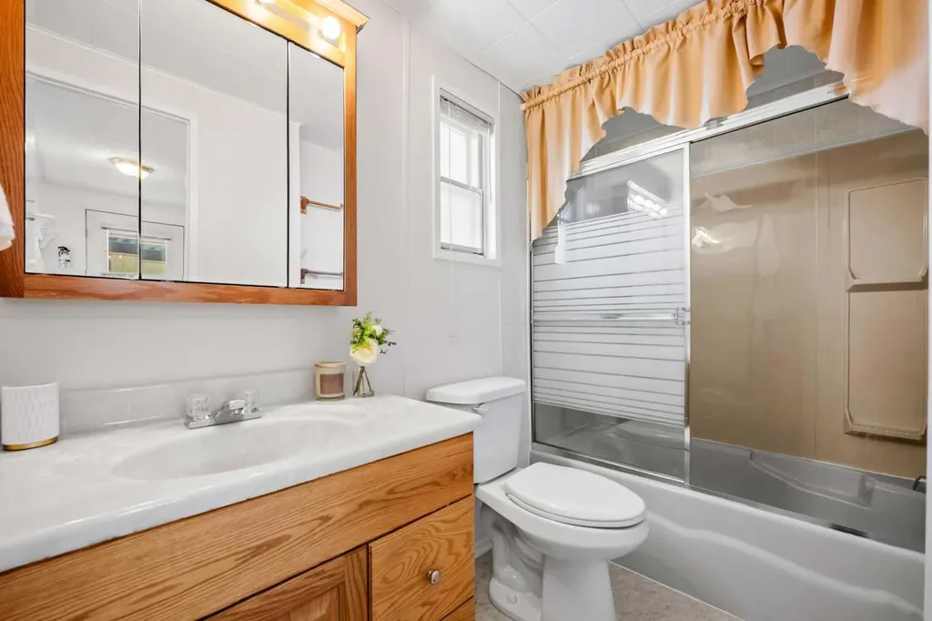 99 Arbour Lake Road NW Calgary AB T3G 4E4