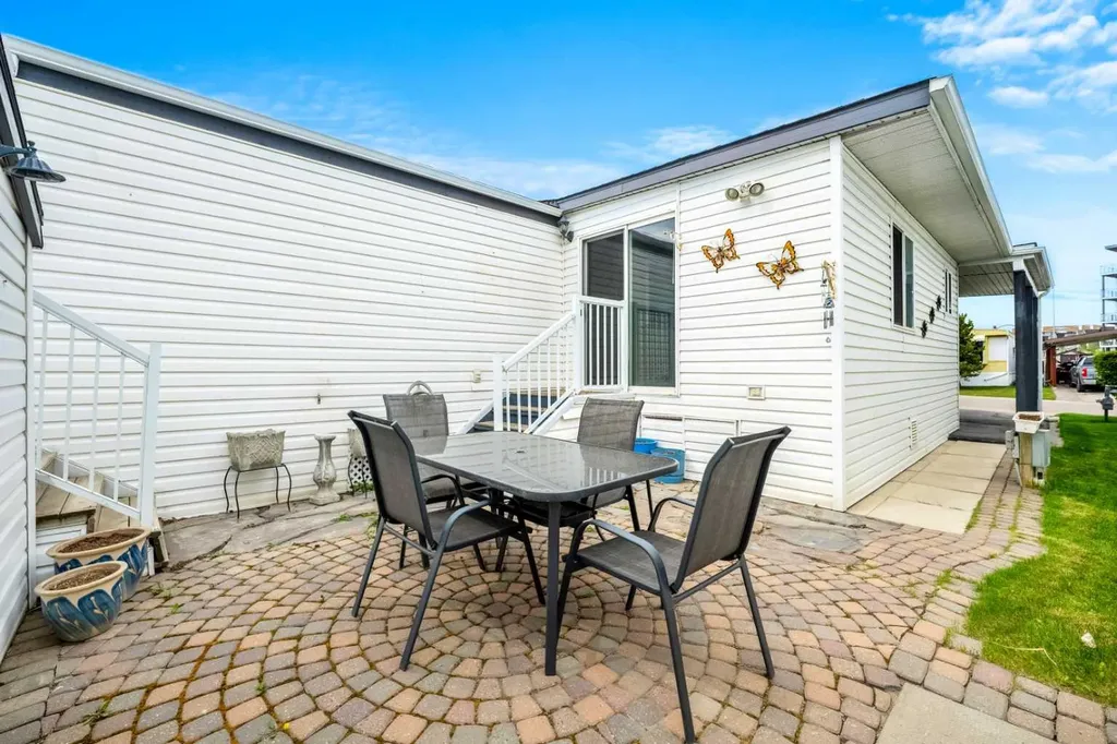 99 Arbour Lake Road NW Calgary AB T3G 4E4