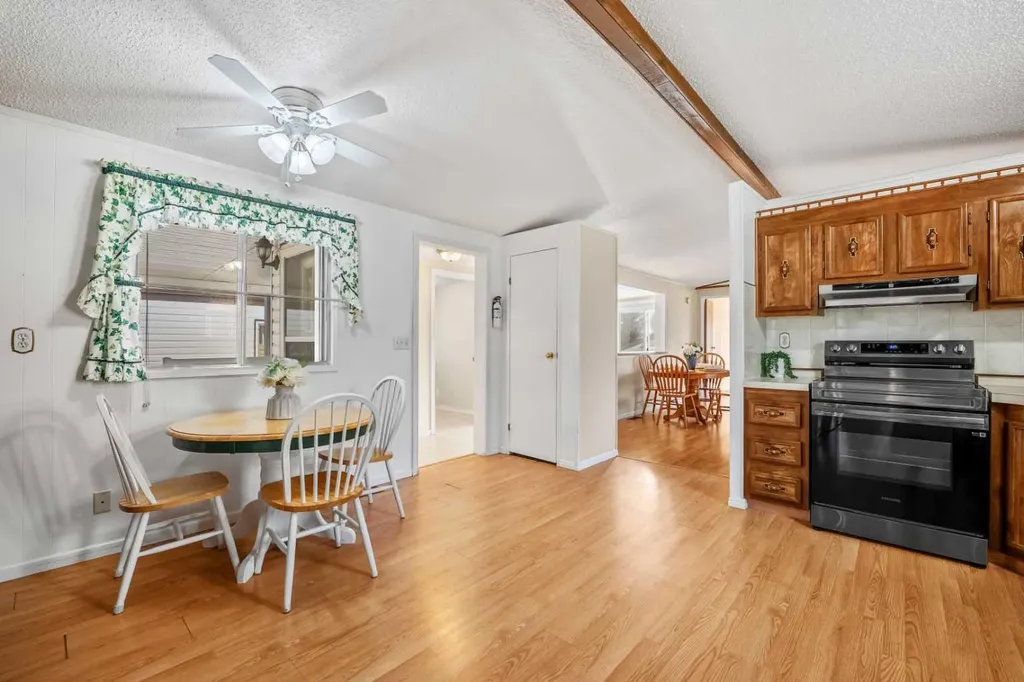 99 Arbour Lake Road NW Calgary AB T3G 4E4