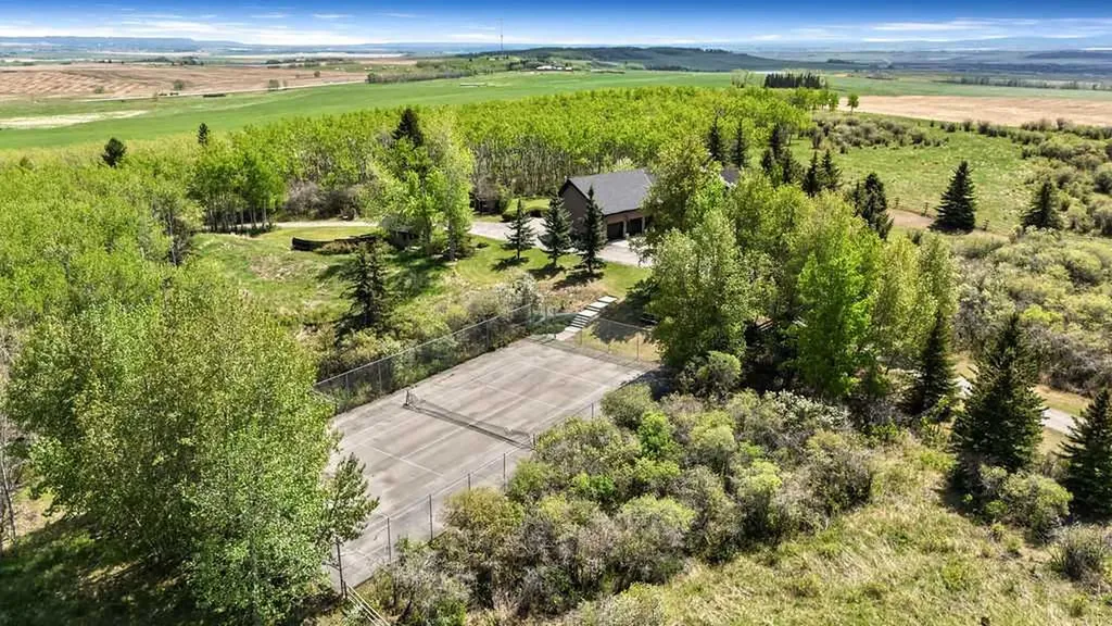 251018 Tower Ridge Estates Rural Rocky View County AB T3Z 2M2