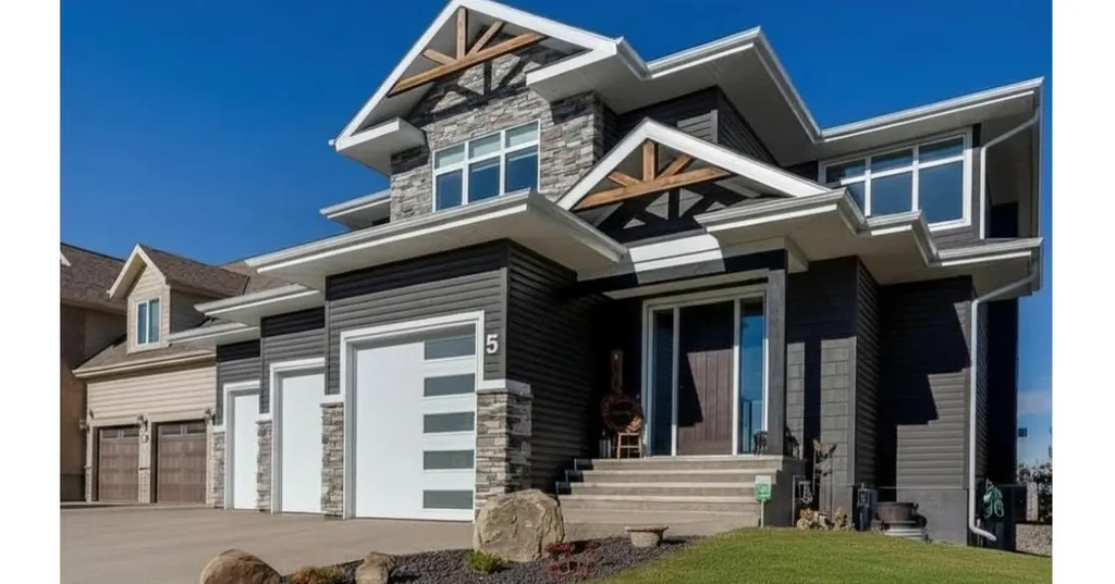 5 Leonard Close Sylvan Lake AB T4S 0E7