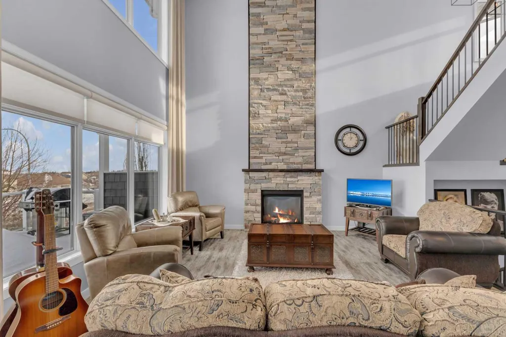 5 Leonard Close Sylvan Lake AB T4S 0E7