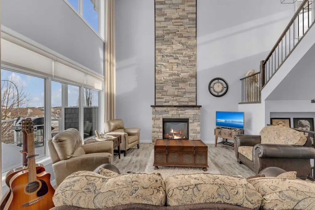 5 Leonard Close Sylvan Lake AB T4S 0E7