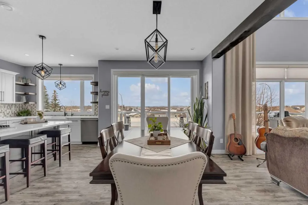 5 Leonard Close Sylvan Lake AB T4S 0E7