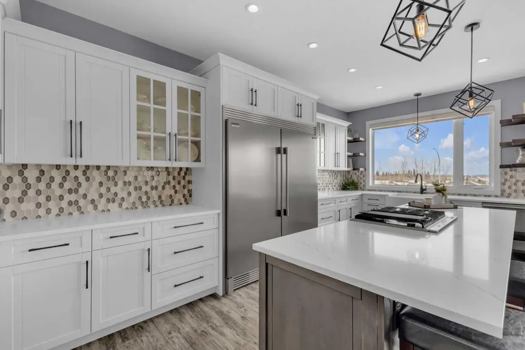 5 Leonard Close Sylvan Lake AB T4S 0E7