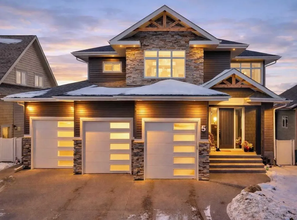 5 Leonard Close Sylvan Lake AB T4S 0E7