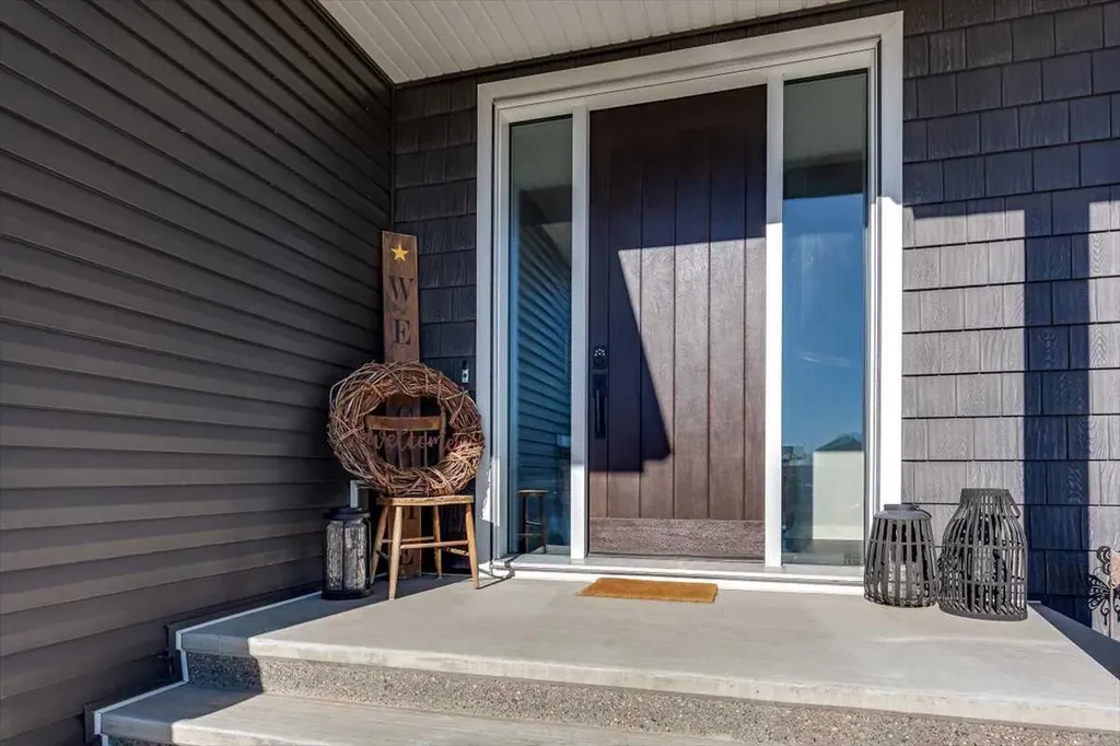 5 Leonard Close Sylvan Lake AB T4S 0E7
