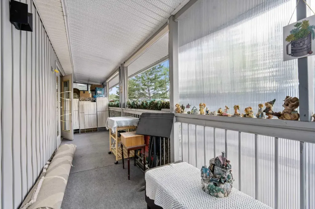 3223 83 Street Calgary AB T3B 5M7