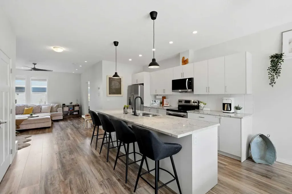 144 South Point Court SW Airdrie AB T4B4K9