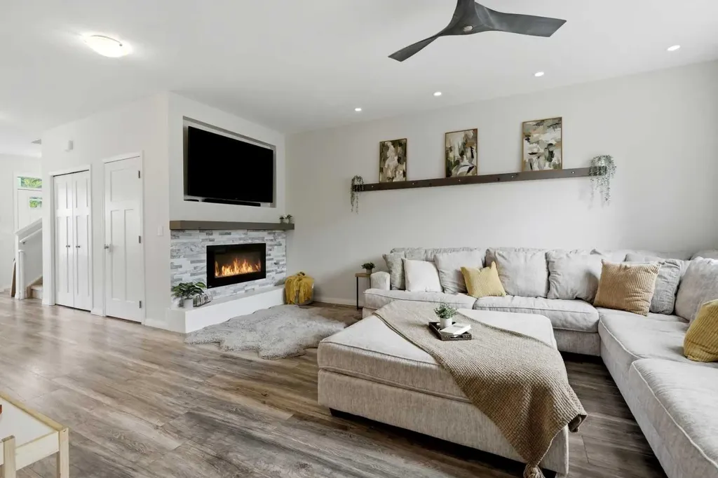 144 South Point Court SW Airdrie AB T4B4K9
