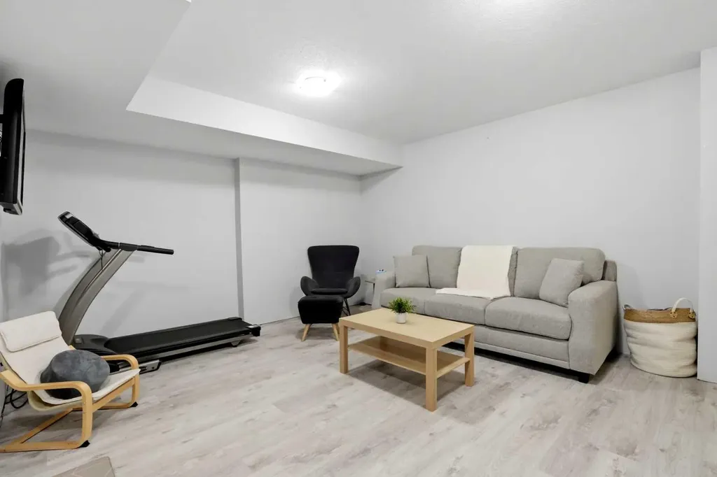 144 South Point Court SW Airdrie AB T4B4K9