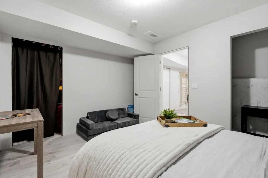 144 South Point Court SW Airdrie AB T4B4K9