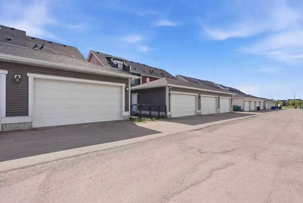 144 South Point Court SW Airdrie AB T4B4K9