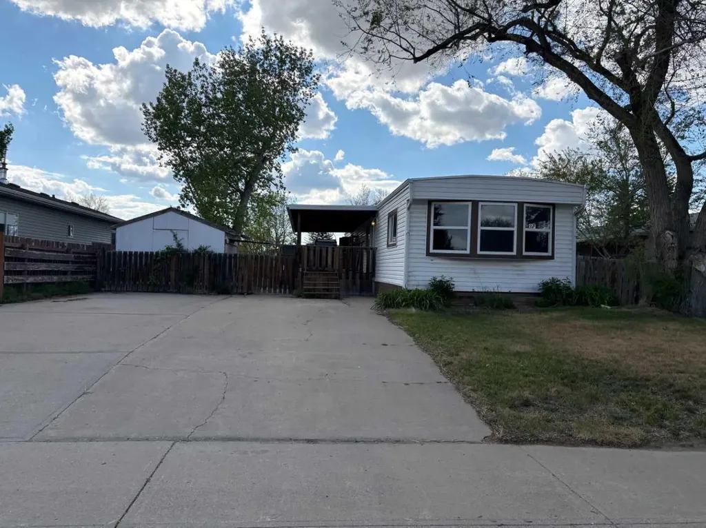 6220 49 Street Taber AB T1G 1J4
