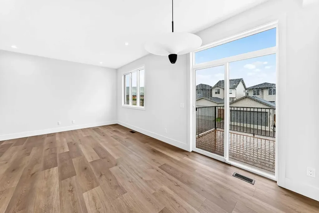 226 Greystone Boulevard Cochrane AB T4C 3K3