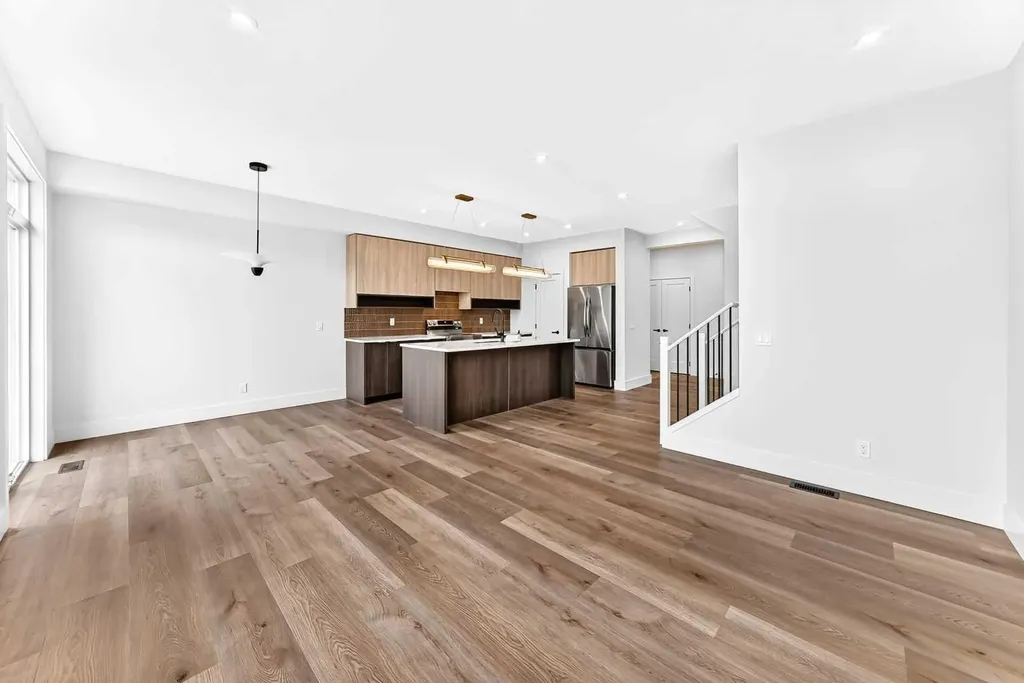 226 Greystone Boulevard Cochrane AB T4C 3K3