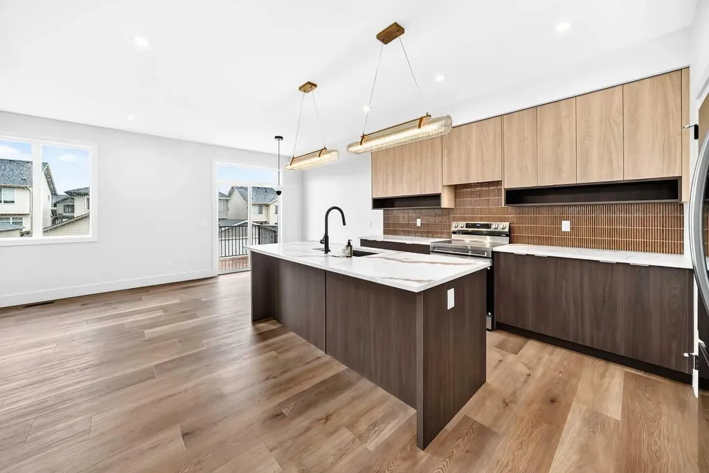 226 Greystone Boulevard Cochrane AB T4C 3K3