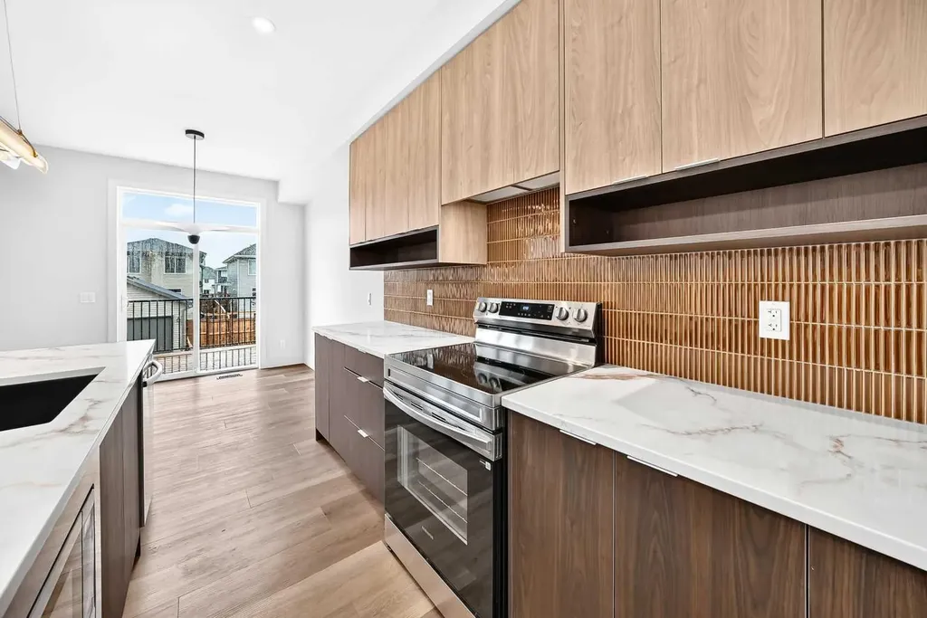 226 Greystone Boulevard Cochrane AB T4C 3K3