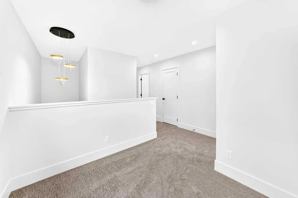 226 Greystone Boulevard Cochrane AB T4C 3K3