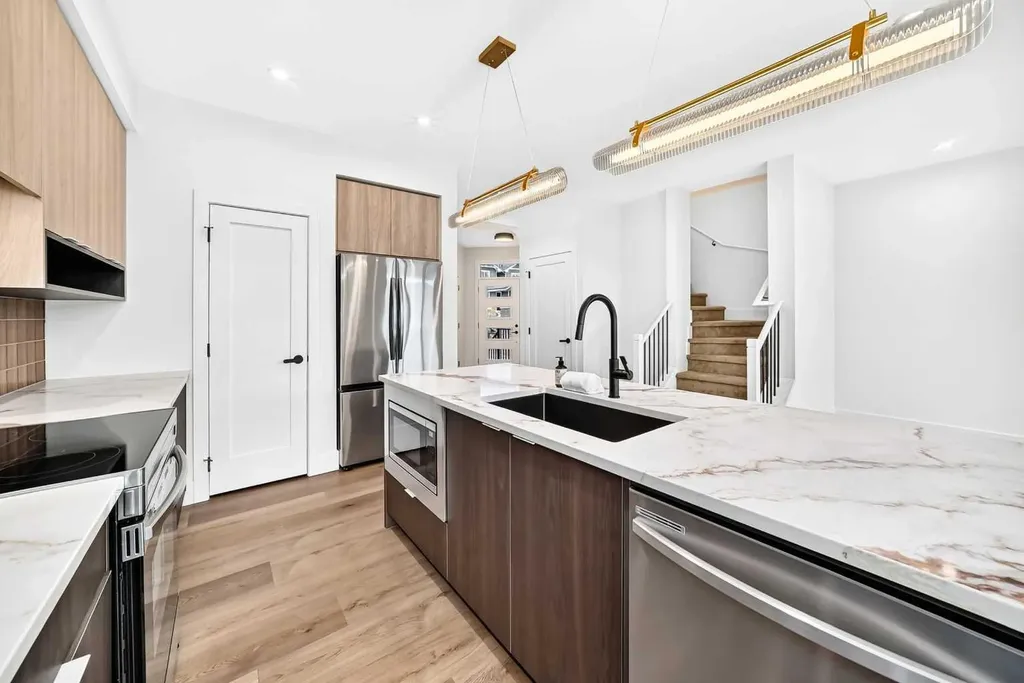 226 Greystone Boulevard Cochrane AB T4C 3K3
