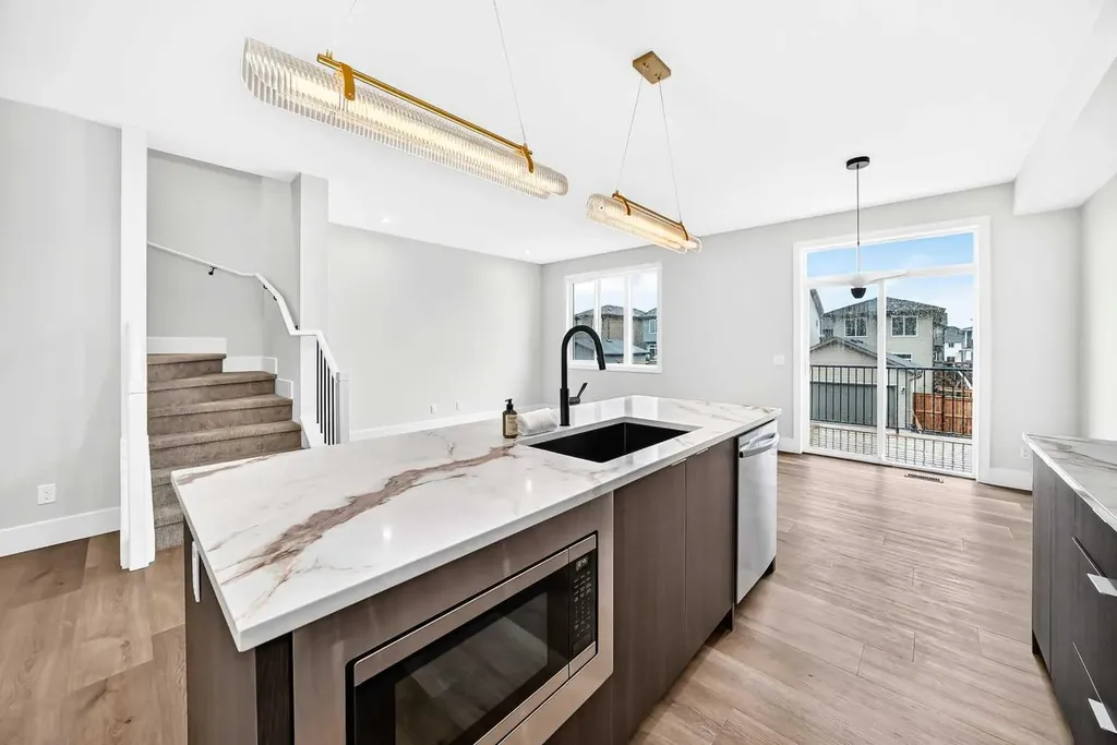 226 Greystone Boulevard Cochrane AB T4C 3K3