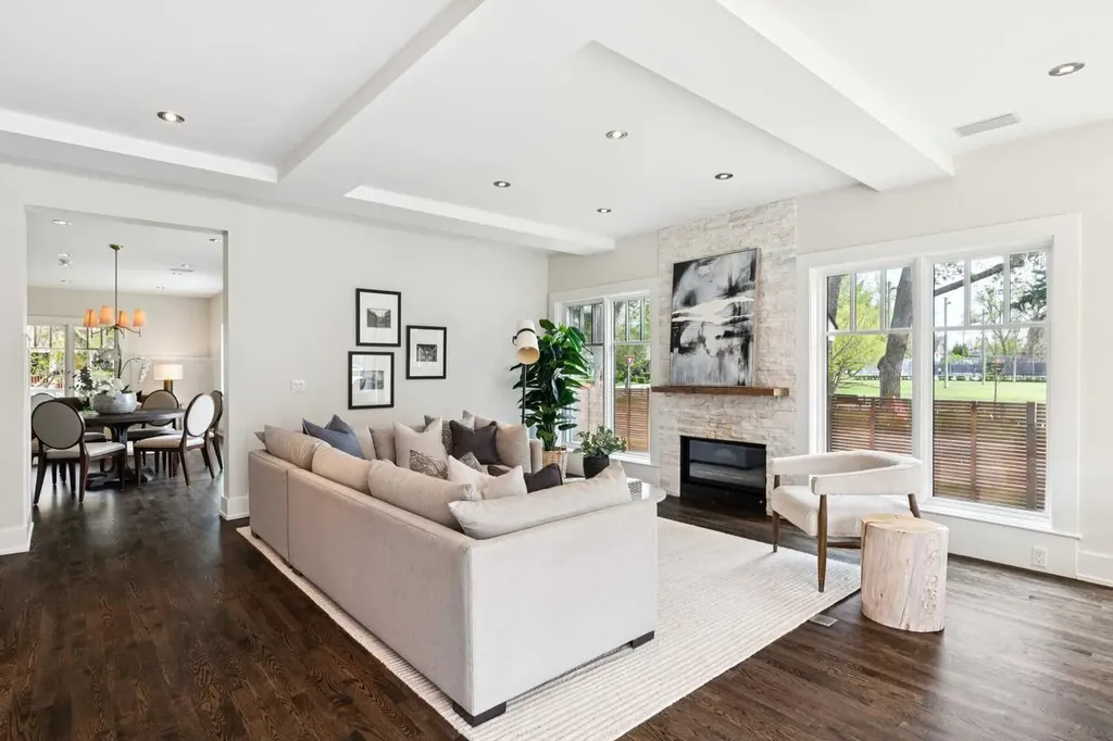3237 7 Street SW Calgary AB T2T 2X8