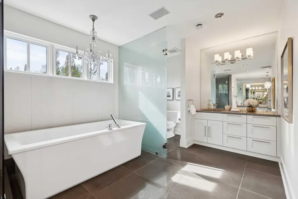 3237 7 Street SW Calgary AB T2T 2X8