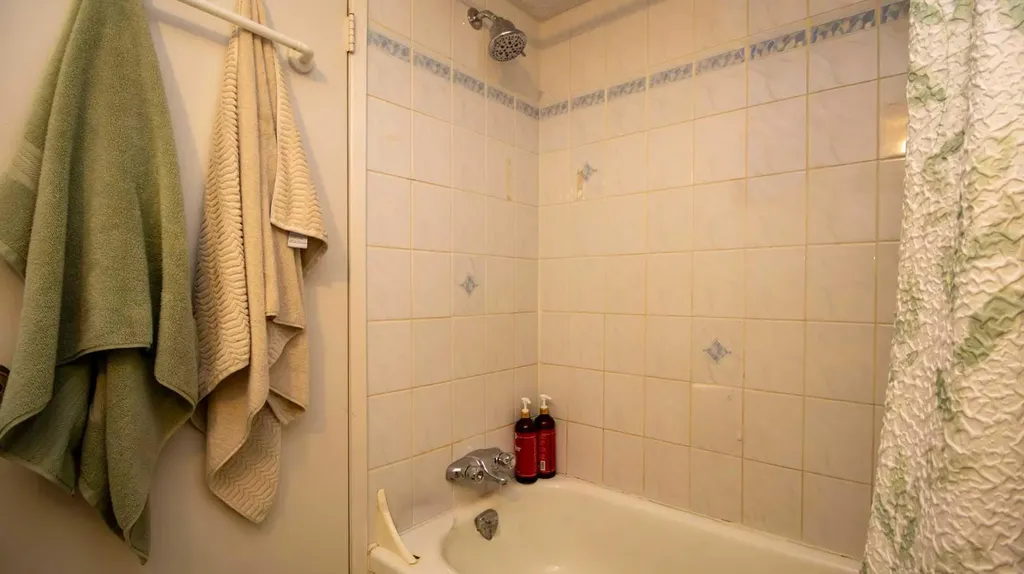 1111 15 Avenue SW Calgary AB T2R 0S5