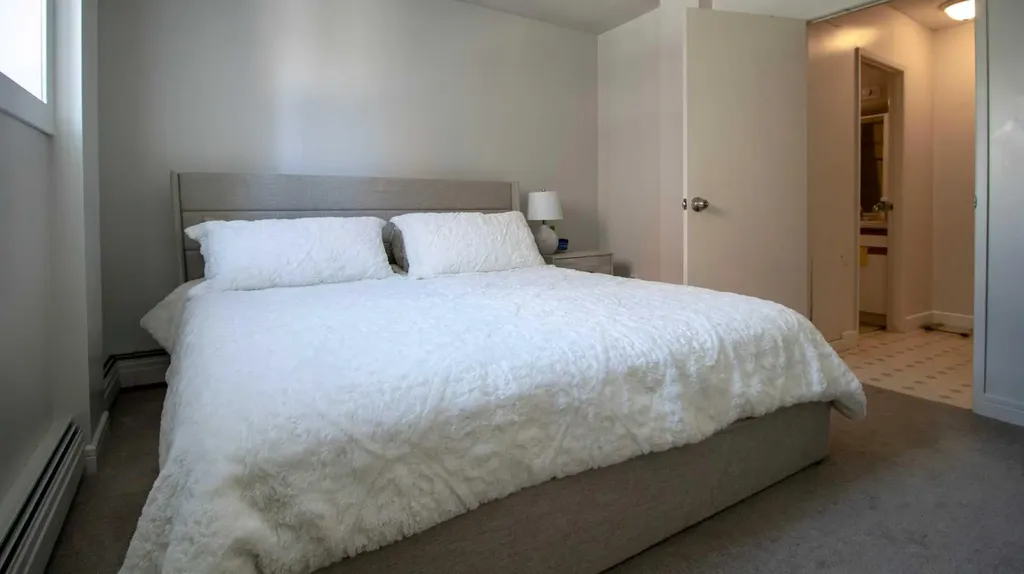 1111 15 Avenue SW Calgary AB T2R 0S5