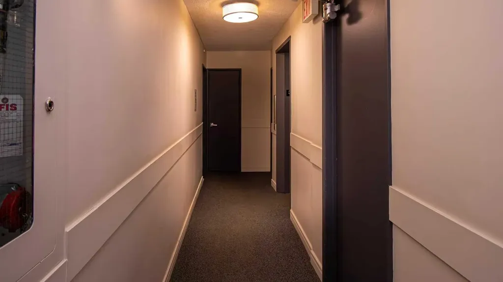 1111 15 Avenue SW Calgary AB T2R 0S5