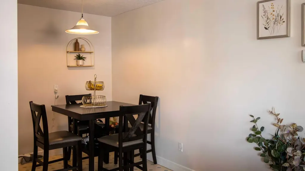 1111 15 Avenue SW Calgary AB T2R 0S5