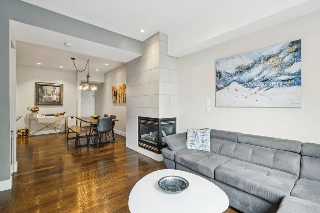 1728 27 Avenue SW Calgary AB T2T 1G8