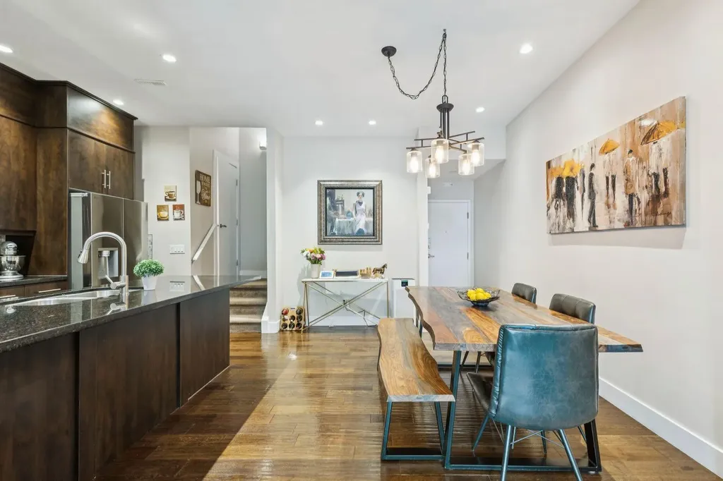 1728 27 Avenue SW Calgary AB T2T 1G8